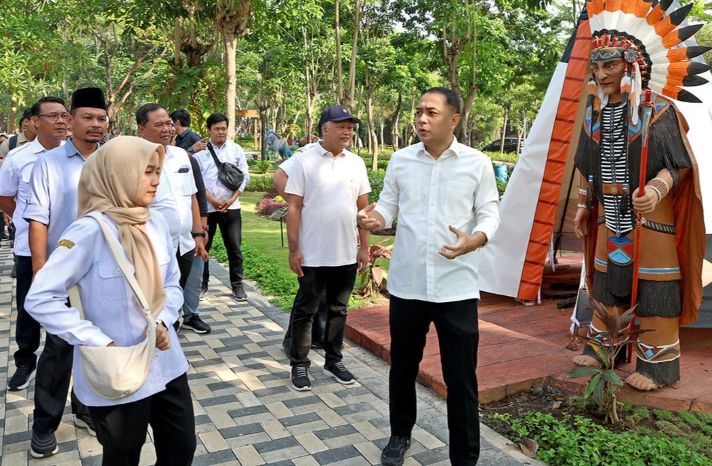 Sidak Revitalisasi Taman Harmoni